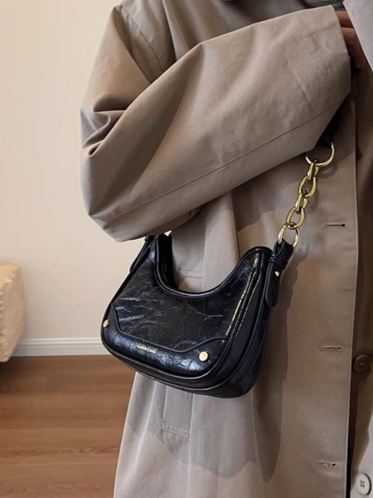 Chain Accent Shoulder Bag