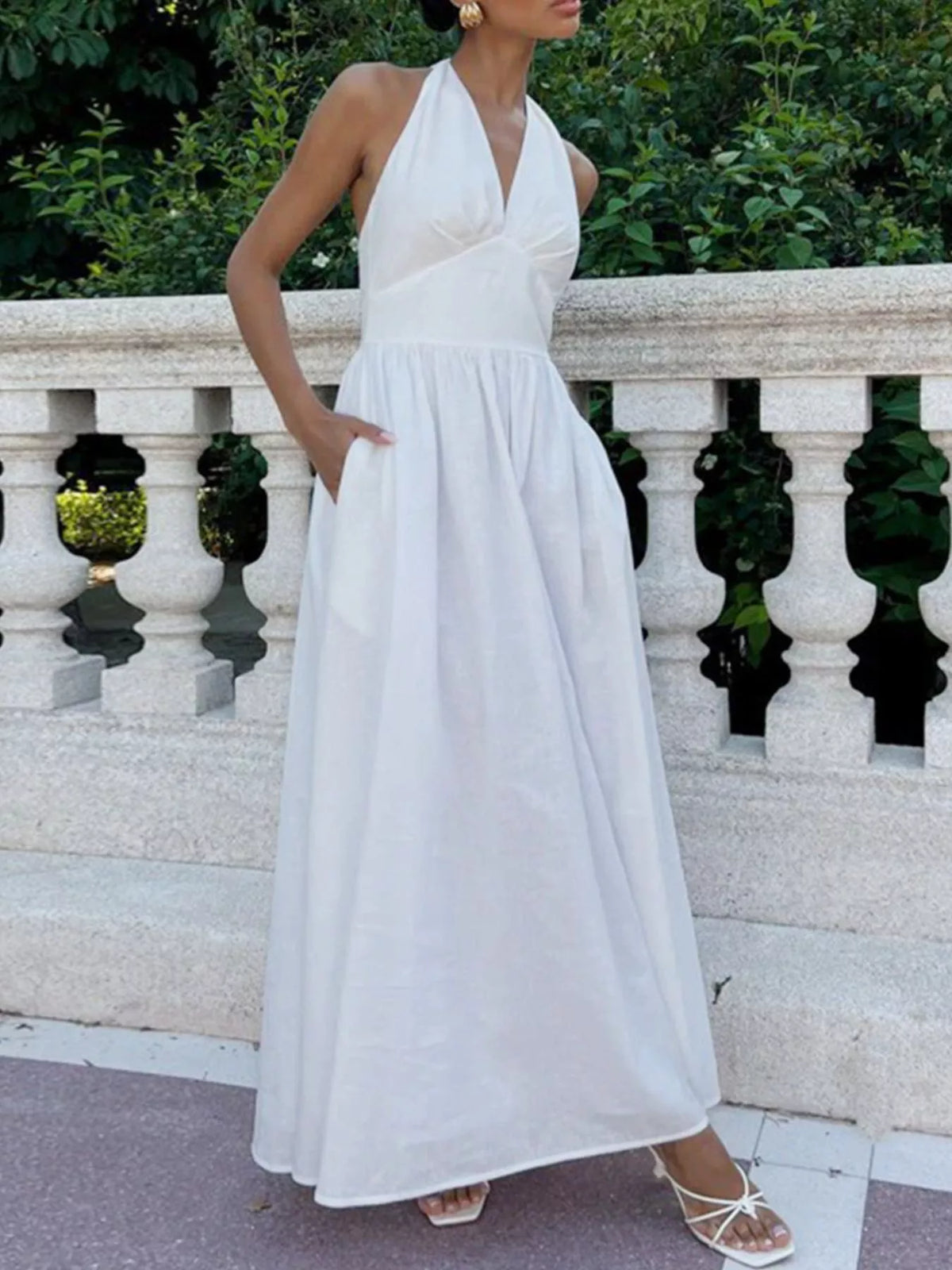 Halter Neck Flowy Maxi Dress