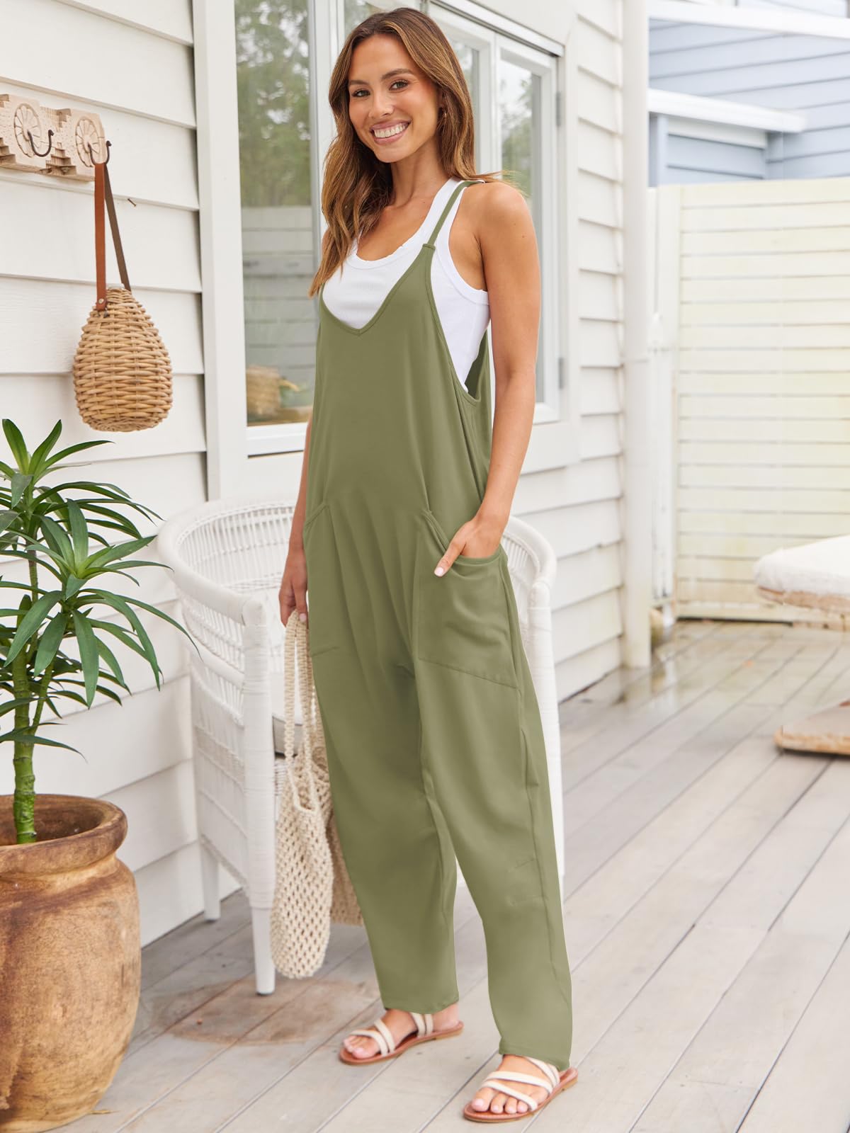 V-Neck Spaghetti Strap Jumpsuit - Ladyez