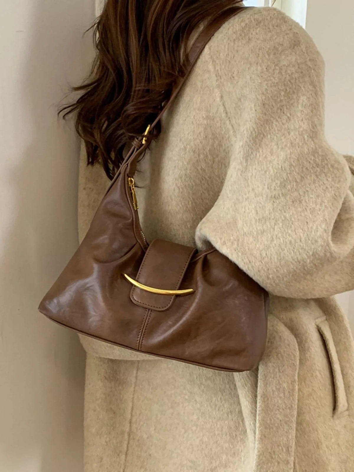 Buckle Adjustable Strap Crossbody Bag