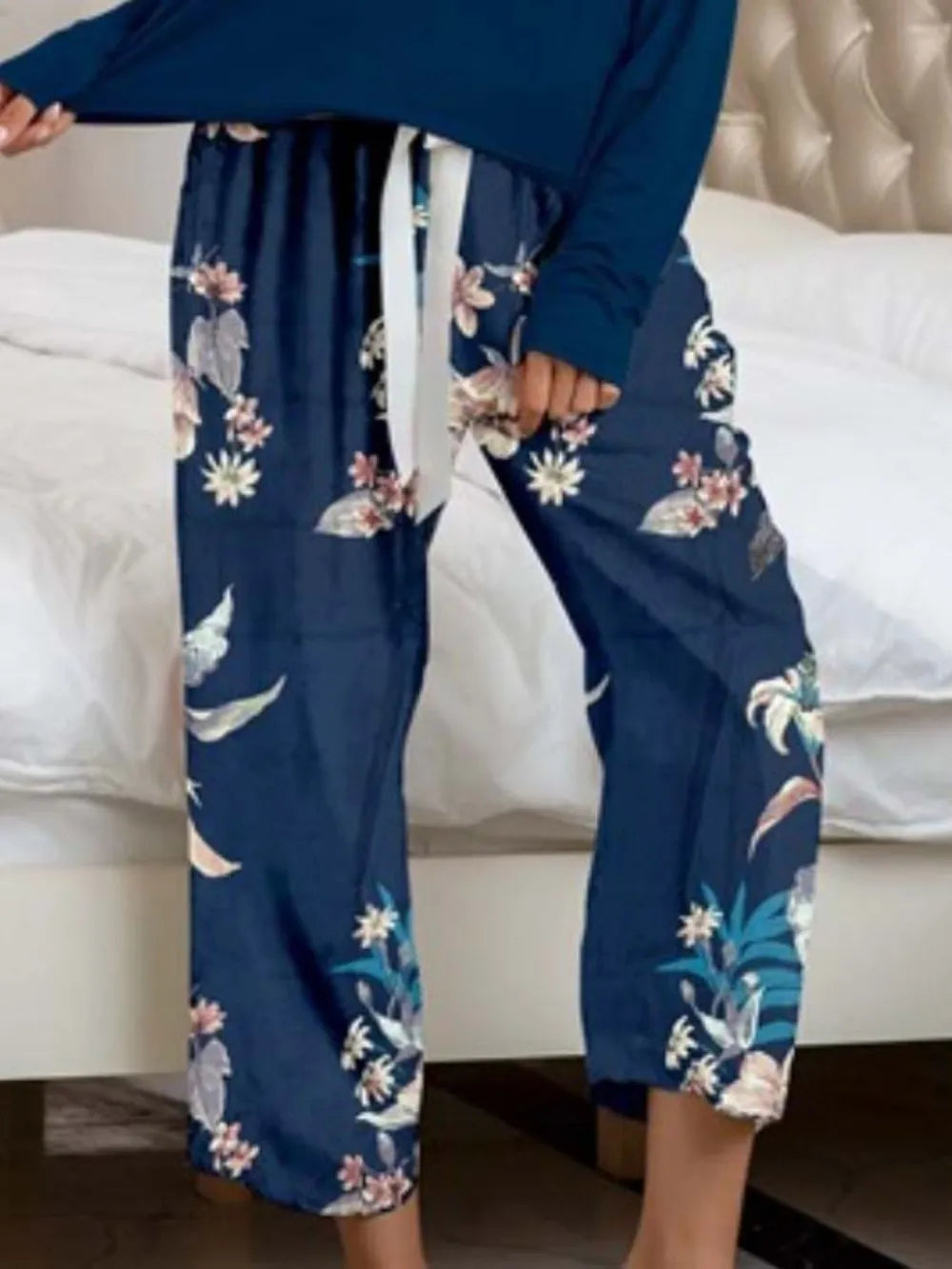 Round Neck Top and Printed Pants Lounge Set - Ladyez