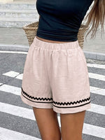 Elastic Waist Wavy Trim Casual Shorts