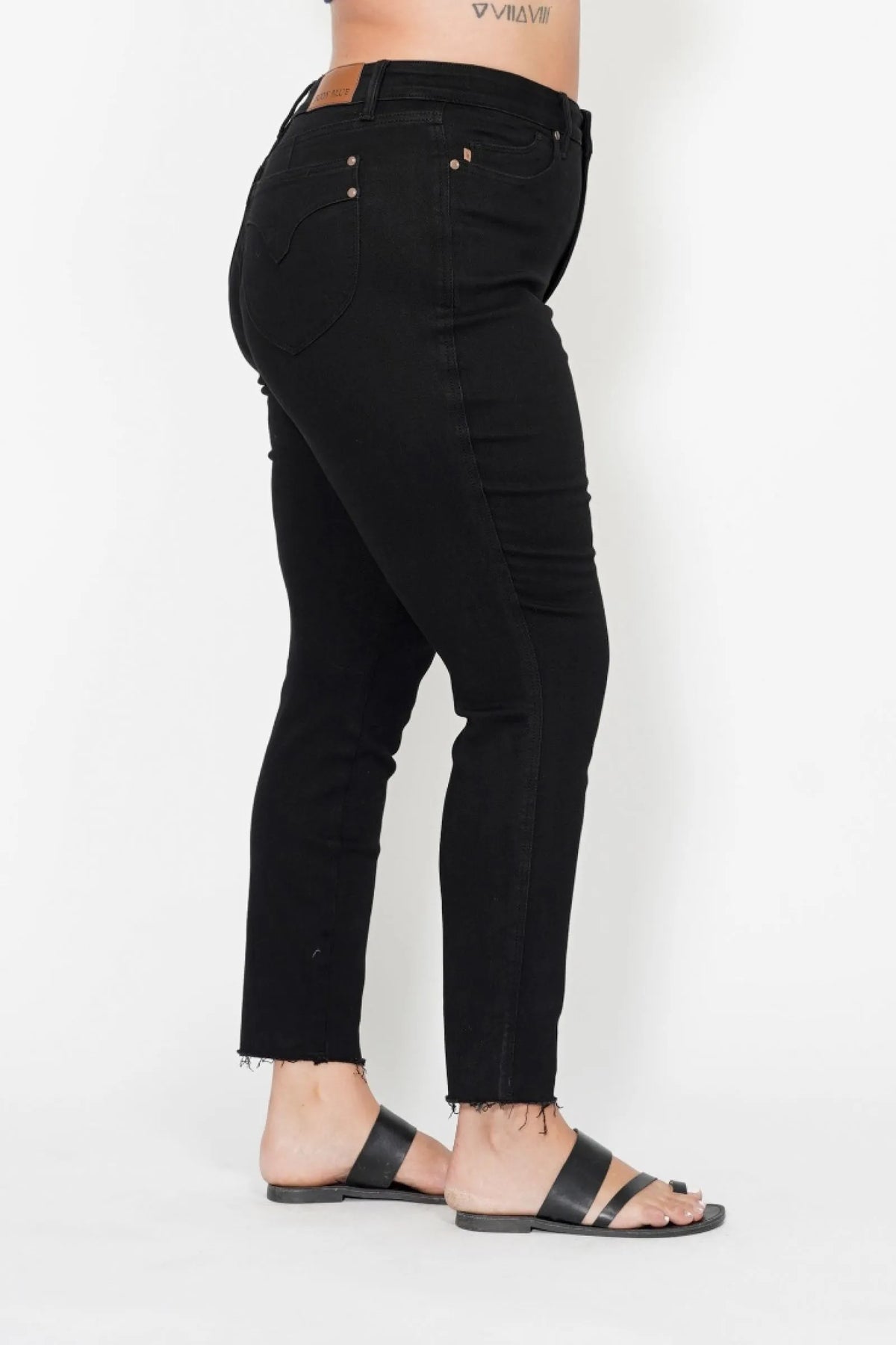Judy Blue Full Size High Waisted Tummy Control Shield Pockets Skinny Jeans Plus Size - Ladyez