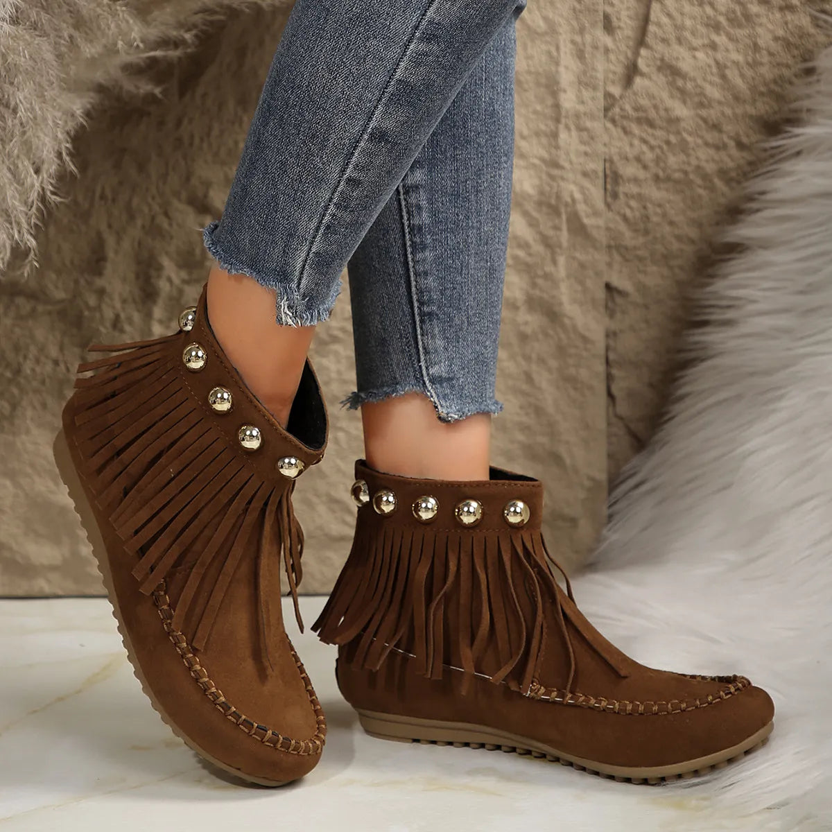 Round Toe Platform Boots - Ladyez