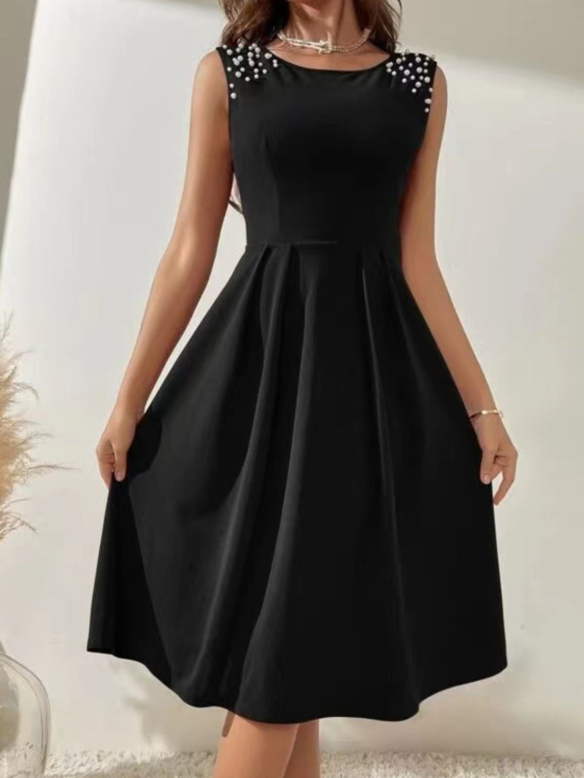 Pearl Detail Sleeveless Midi Dress