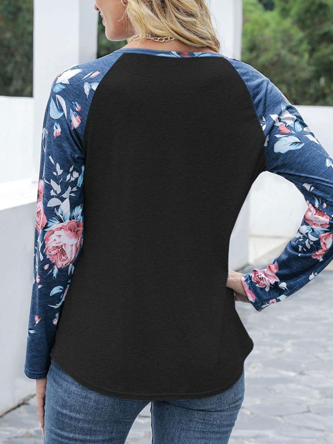 V-Neck Floral Long Sleeve T-Shirt - Ladyez