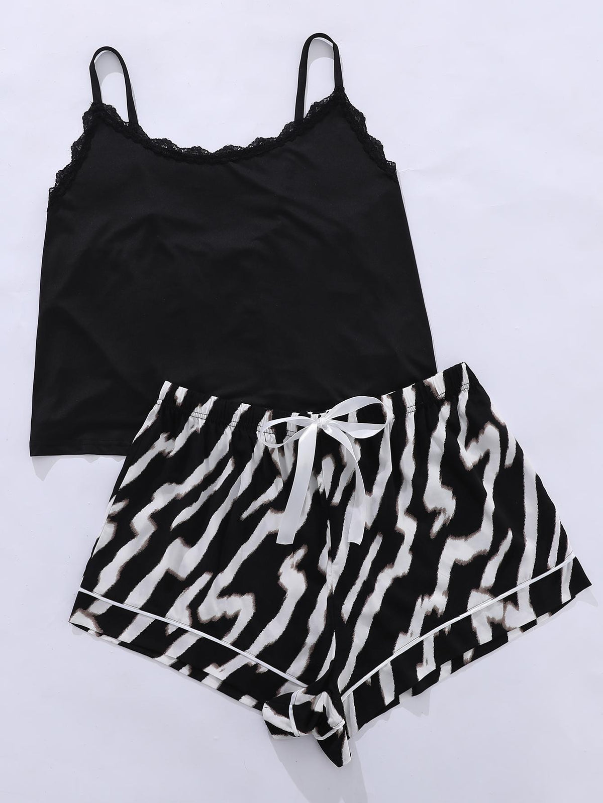 Plus Size Lace Trim Scoop Neck Cami and Printed Shorts Pajama Set - Ladyez