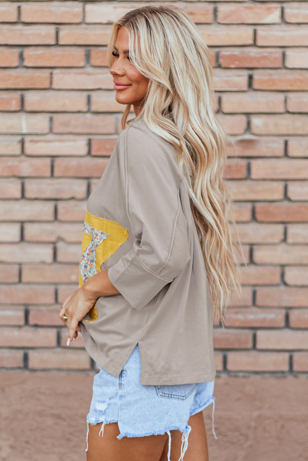 Star Applique Round Neck T-Shirt - Ladyez