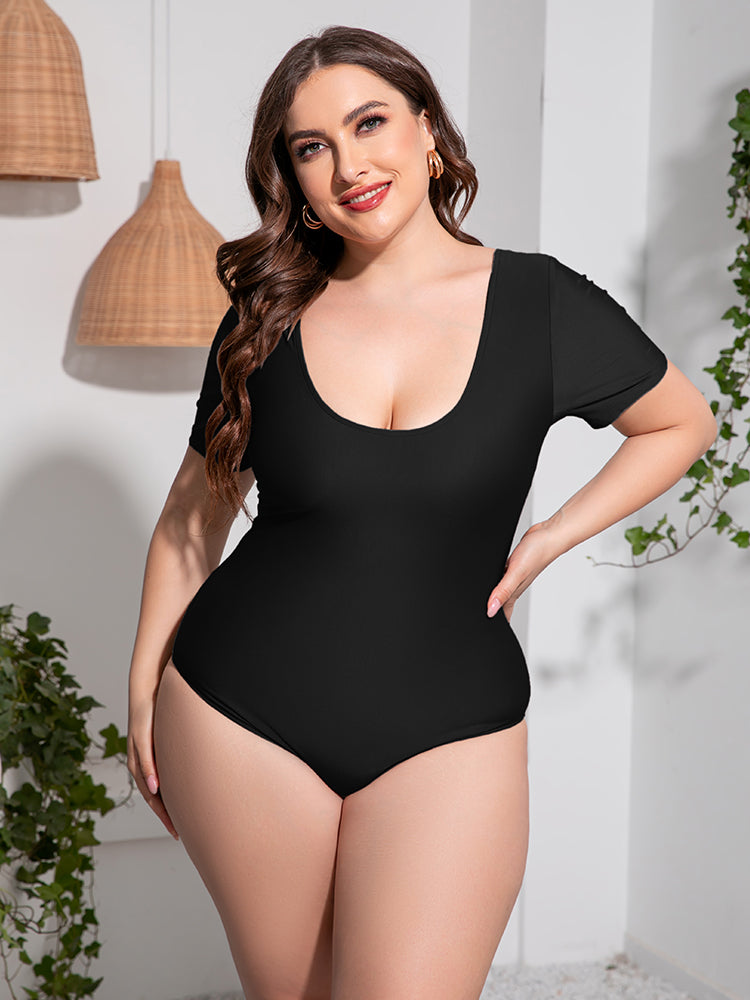 Plus Size Scoop Neck Short Sleeve One-Piece Swimsuit - Ladyez