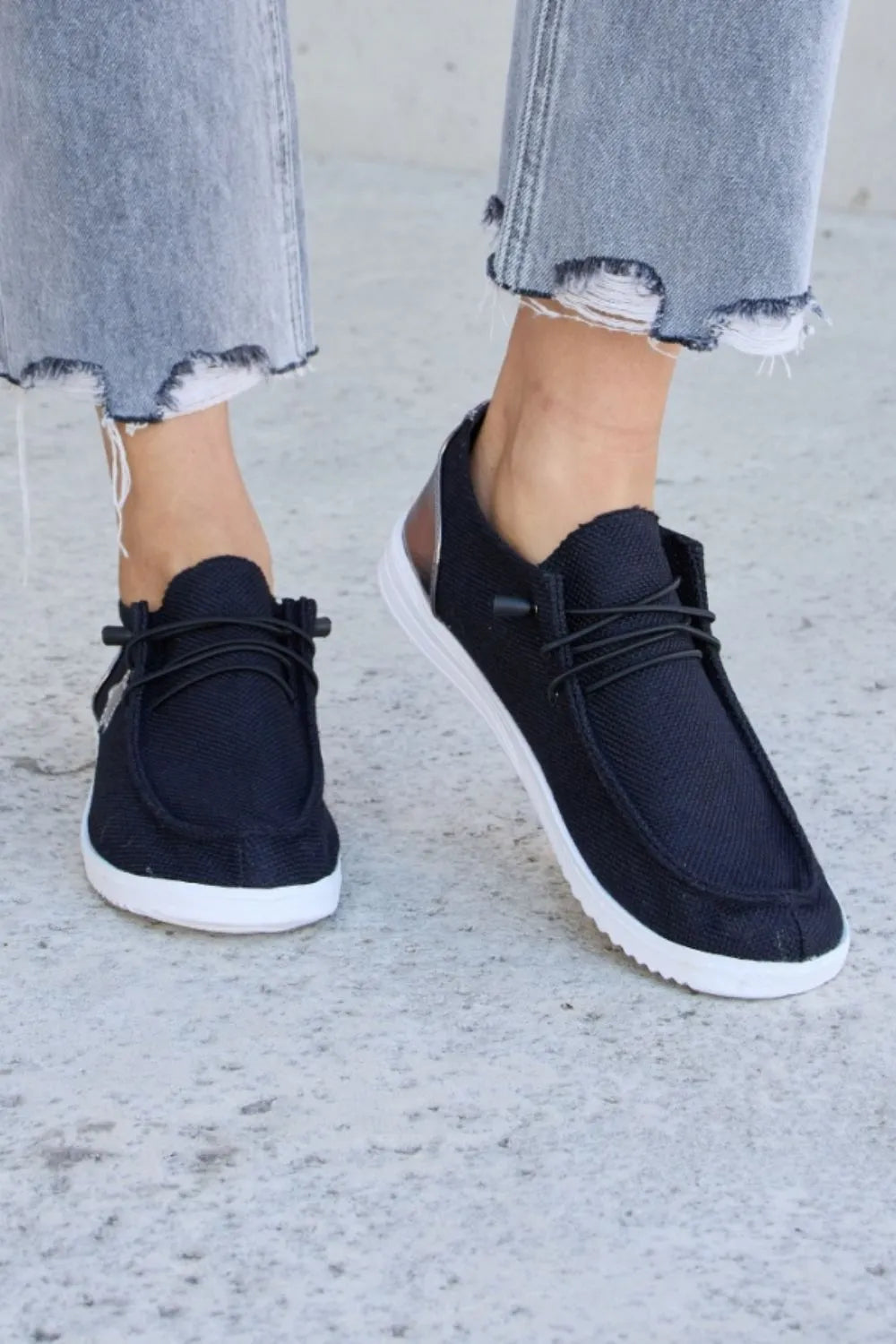 Forever Link Star Lace-Up Flat Sneakers - Ladyez