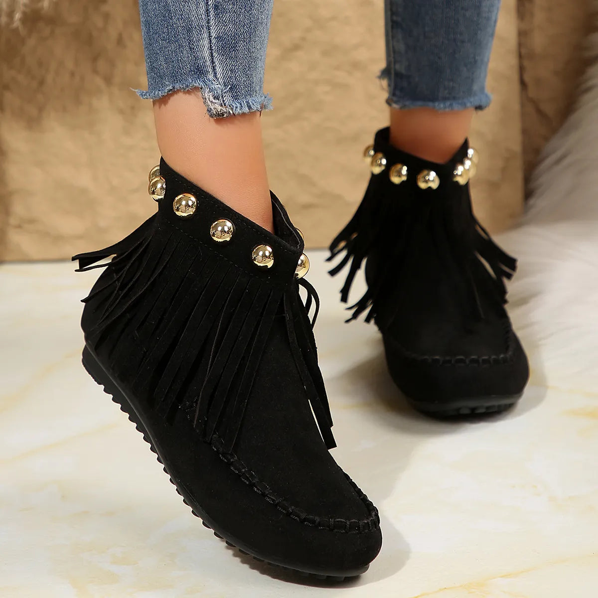 Round Toe Platform Boots - Ladyez