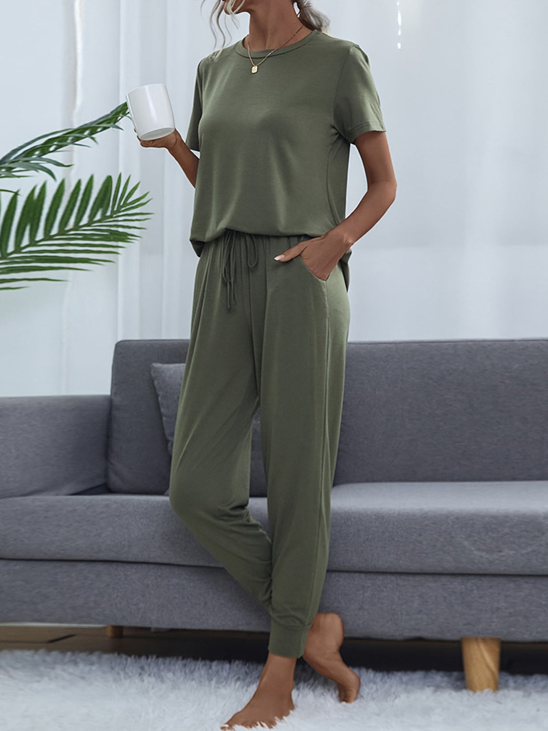 Shiny Round Neck Short Sleeve Top and Pants Set - Ladyez