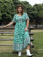 Plus Size Floral Print Square Neck Maxi Dress