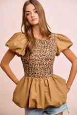BiBi Rib Texture Leopard Puff Sleeves Bubble Peplum Top