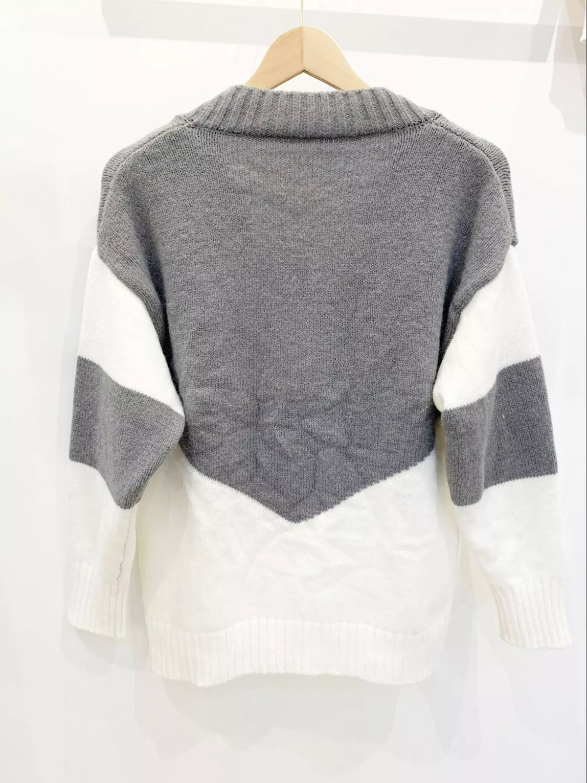 Color Block V-Neck Knit Sweater