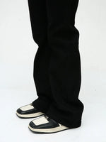 Mid Rise Jeans with Pockets