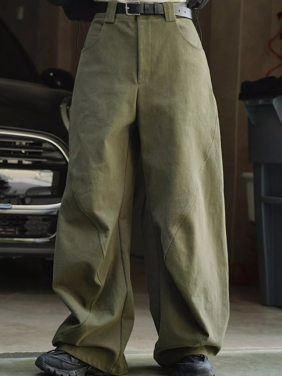 Wide-Leg Cargo Pants