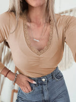 Lace-Trimmed Ruched Detail Long Sleeve T-Shirt