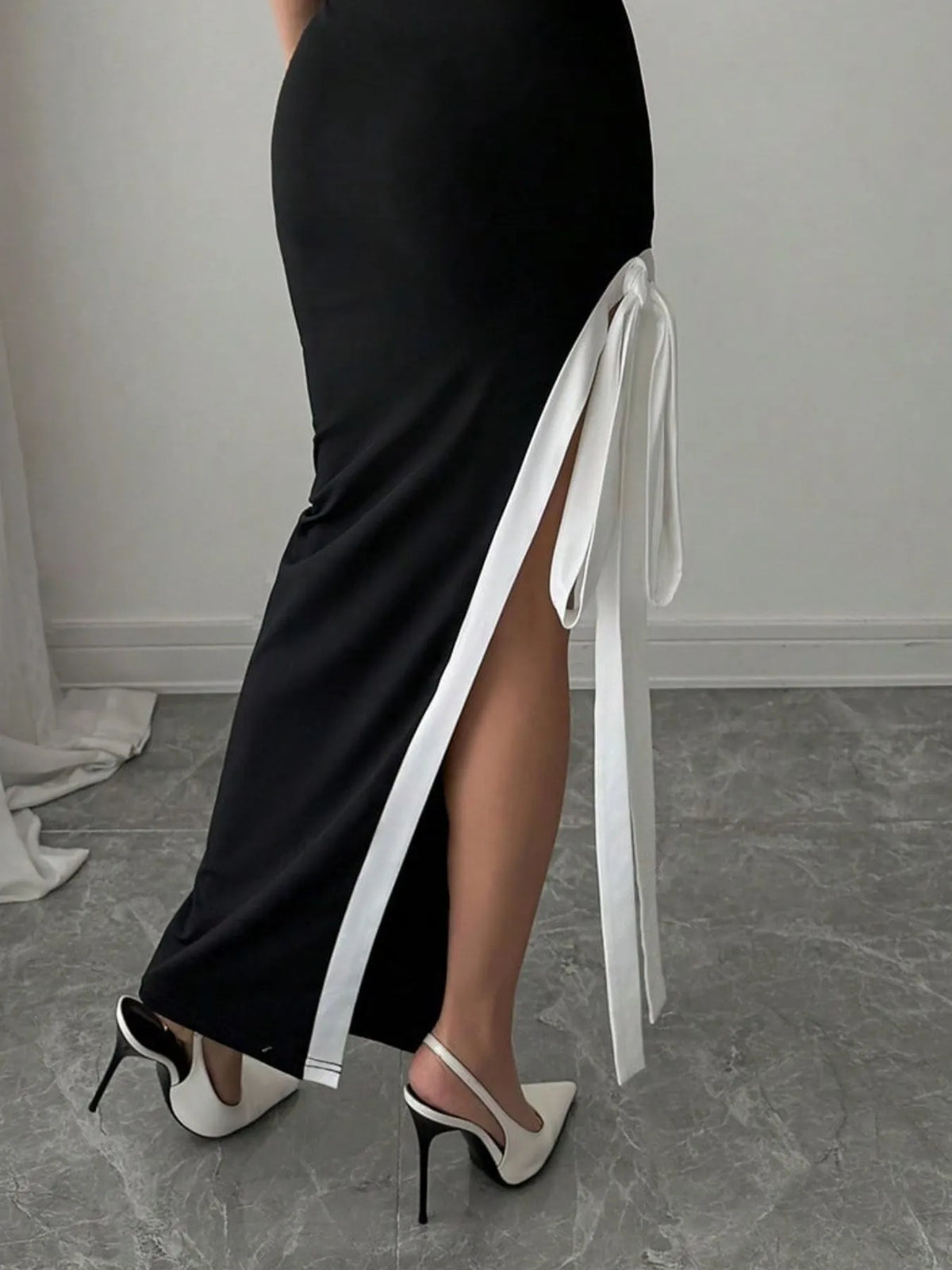 Slit Contrast Trim One-Shoulder Dress - Ladyez