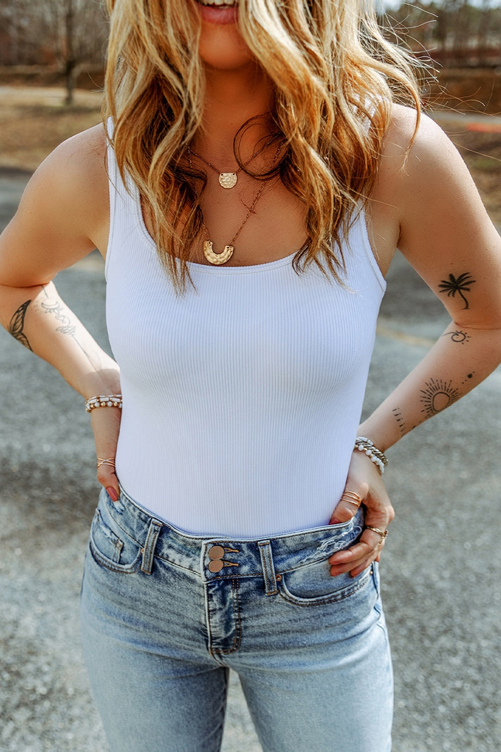 Scoop Neck Sleeveless Bodysuit - Ladyez
