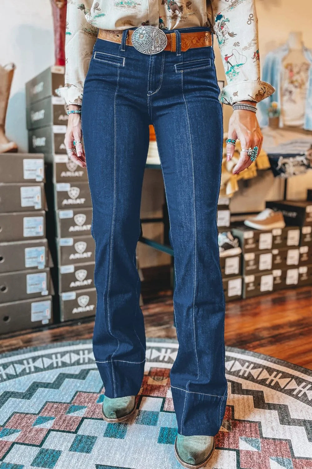 Center Seam Deep Wash Straight Jeans - Ladyez