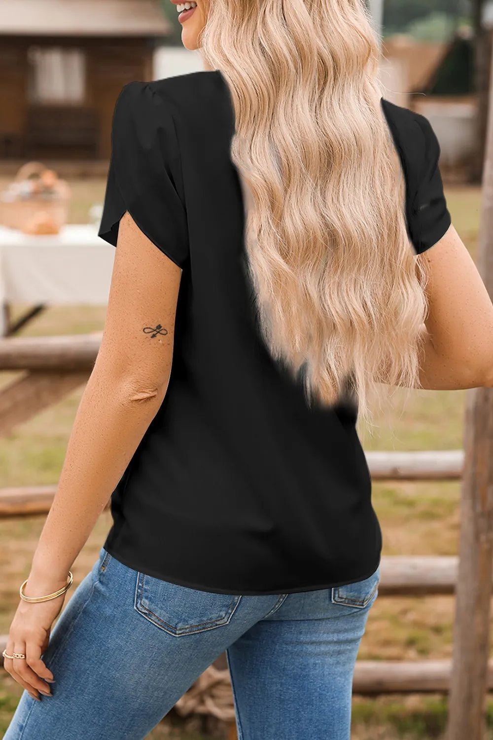Short Sleeve Notched Blouse - Ladyez