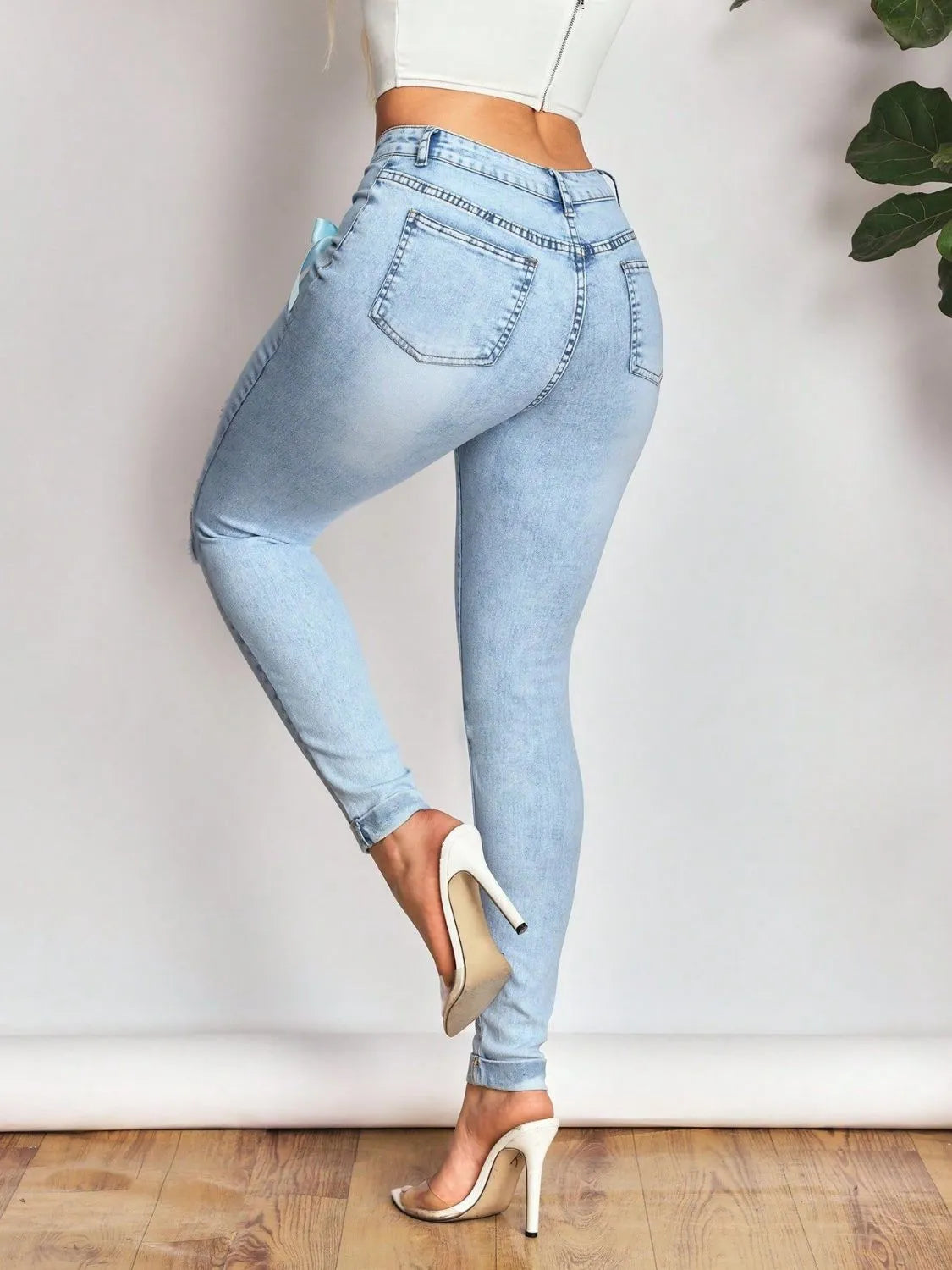 Bow Distressed Skinny Jeans - Ladyez