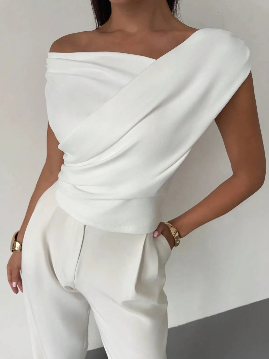 Asymmetrical Ruched Short Sleeve Top - Ladyez