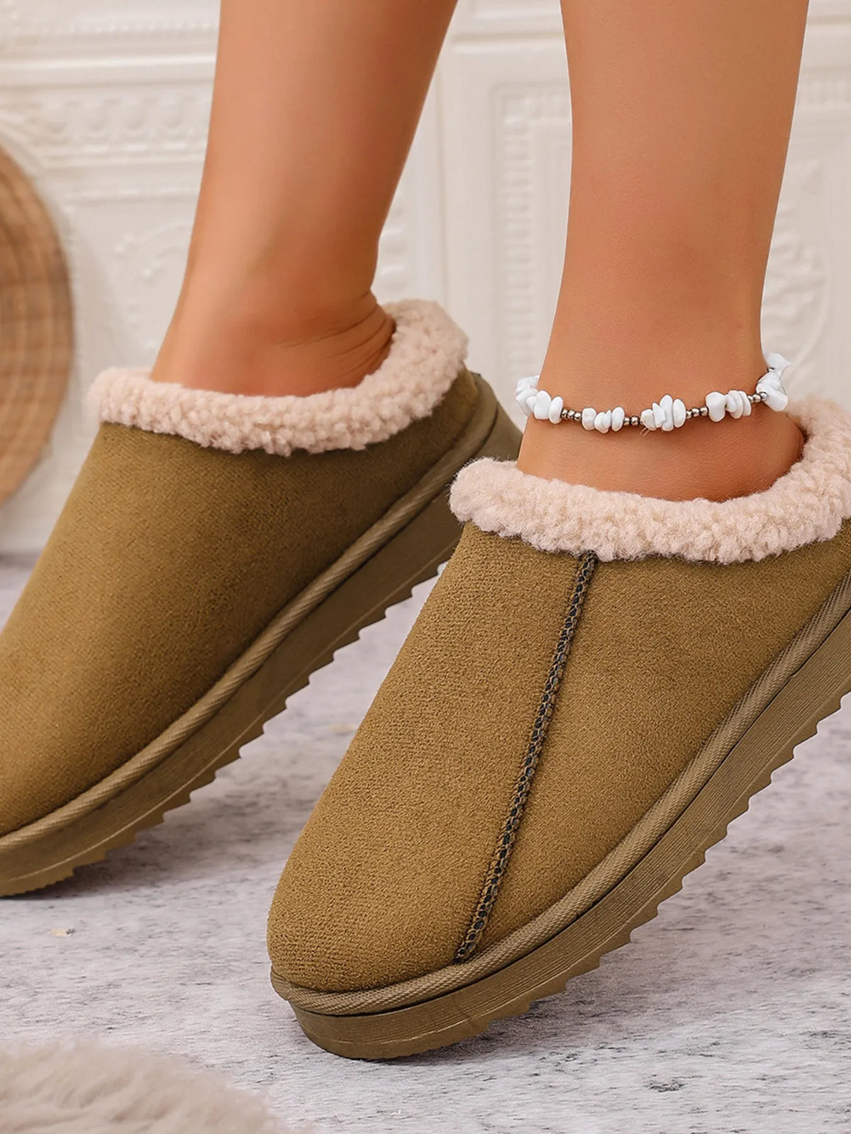 Cozy Faux Fur Lined Slippers - Ladyez