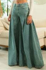 BiBi Pleated Detail Wide Jeans - Ladyez