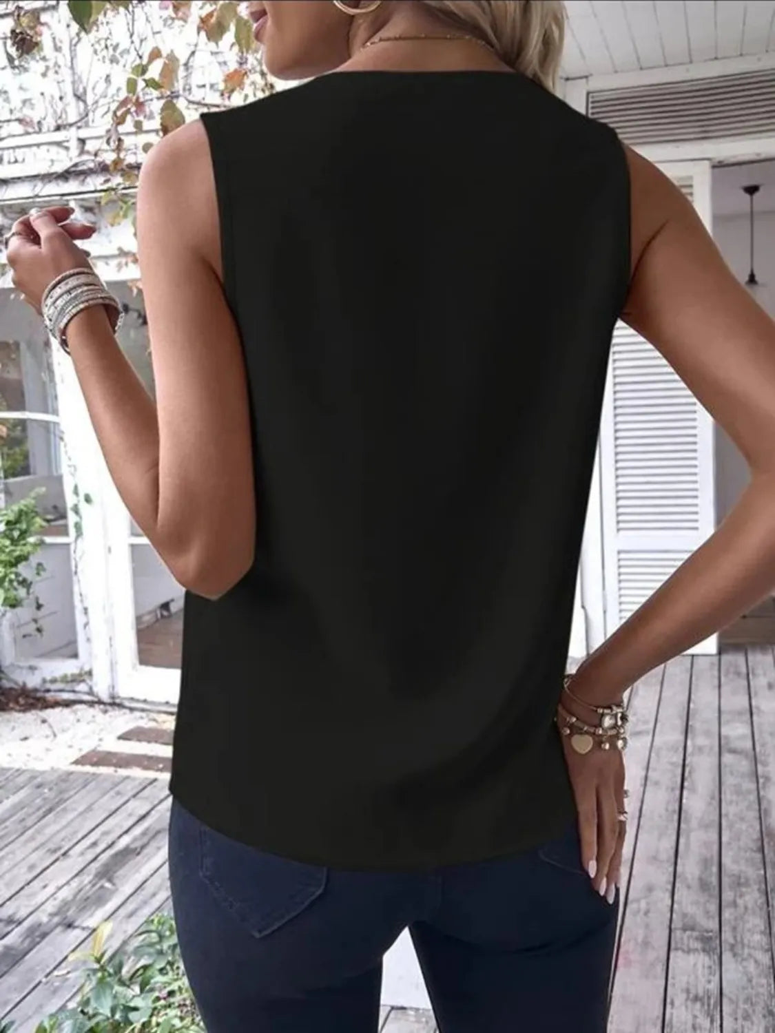 Full SizeV-Neck Contrast Tank Plus Size