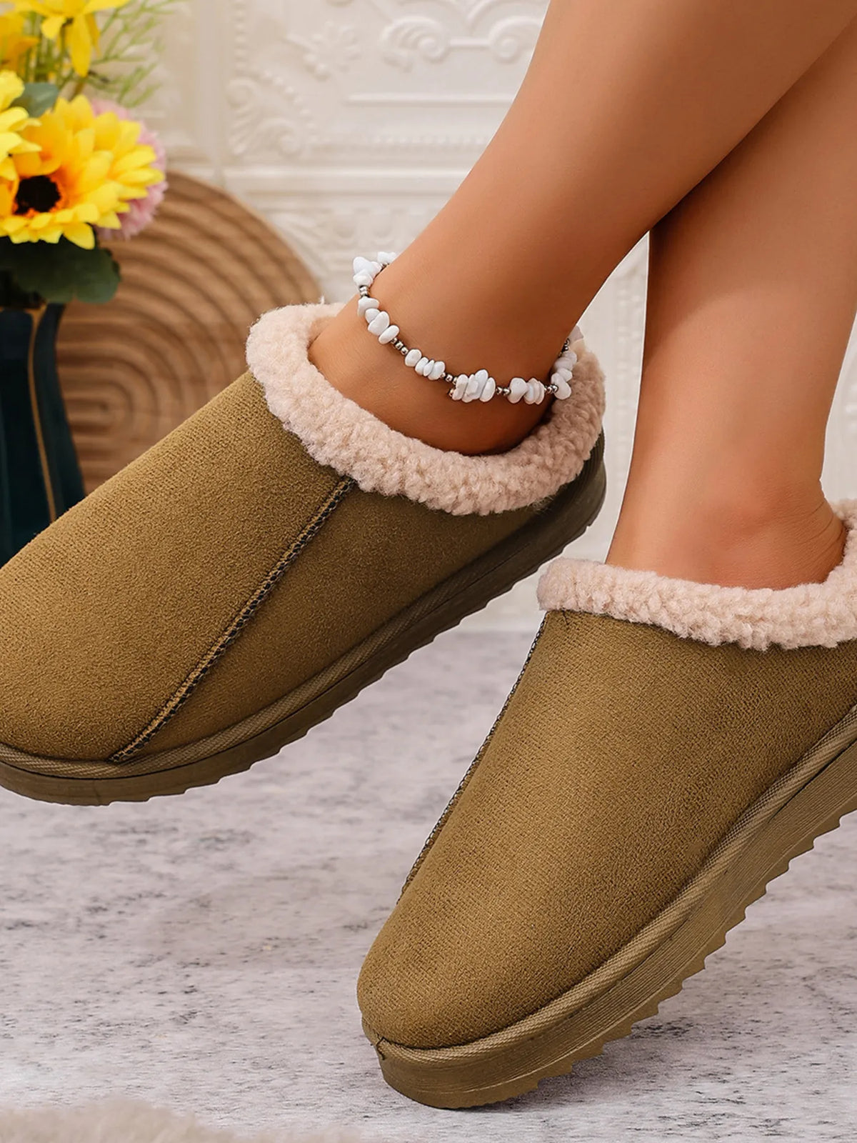 Cozy Faux Fur Lined Slippers - Ladyez