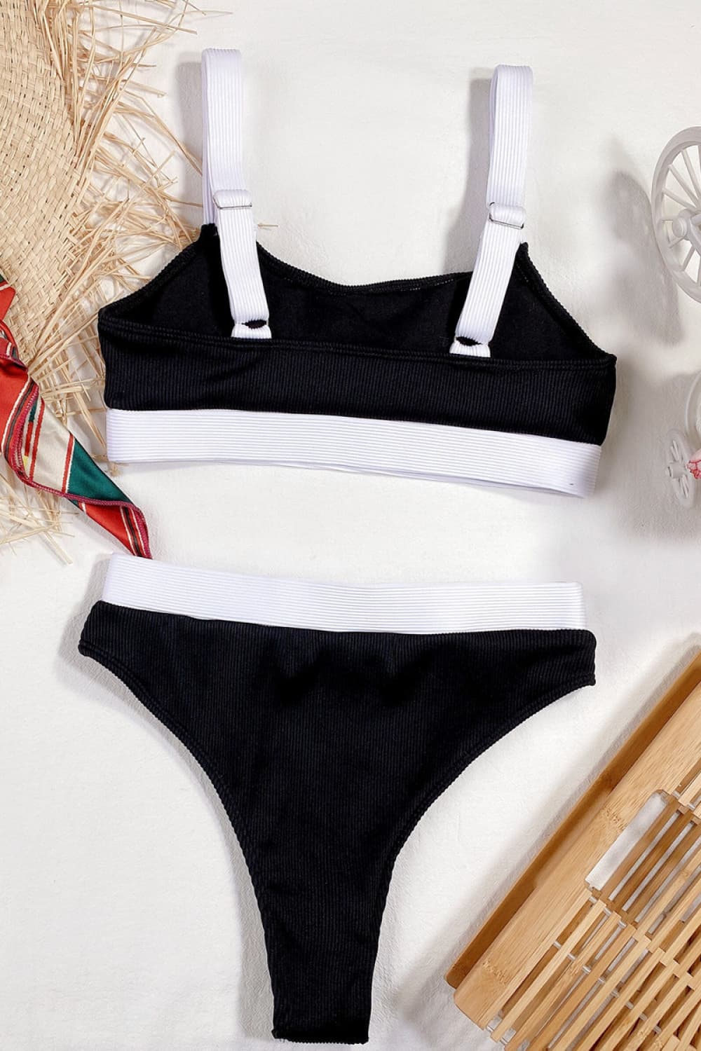 Color Block Scoop Neck Bikini Set - Ladyez