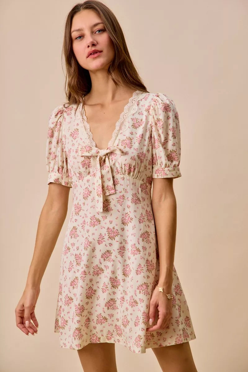 SO ME Floral Lace TrimedShort Sleeves Mini Dress