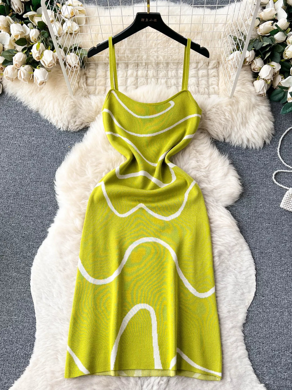 Wave Pattern Knit Midi Dress