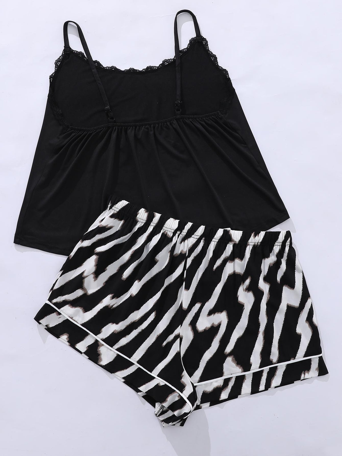 Plus Size Lace Trim Scoop Neck Cami and Printed Shorts Pajama Set - Ladyez