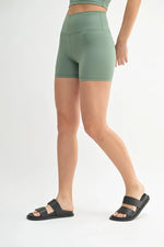 MONO B Venice Cloud Light Contour Biker Shorts - Ladyez