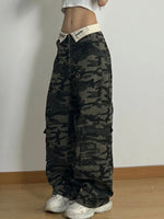 Camouflage Relaxed Fit Jeans - Ladyez