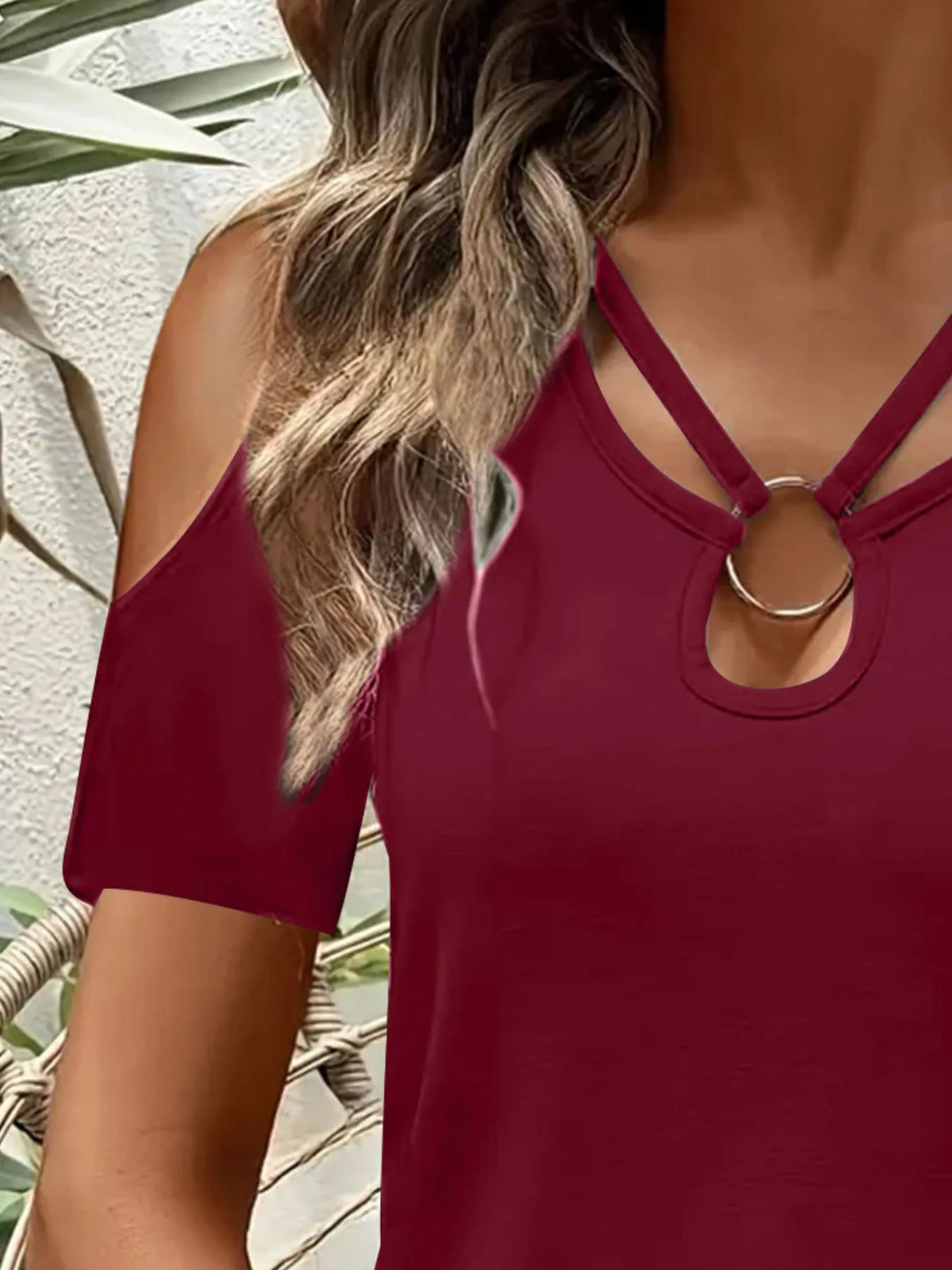 Cold Shoulder T-Shirt with Metal Ring Detail - Ladyez
