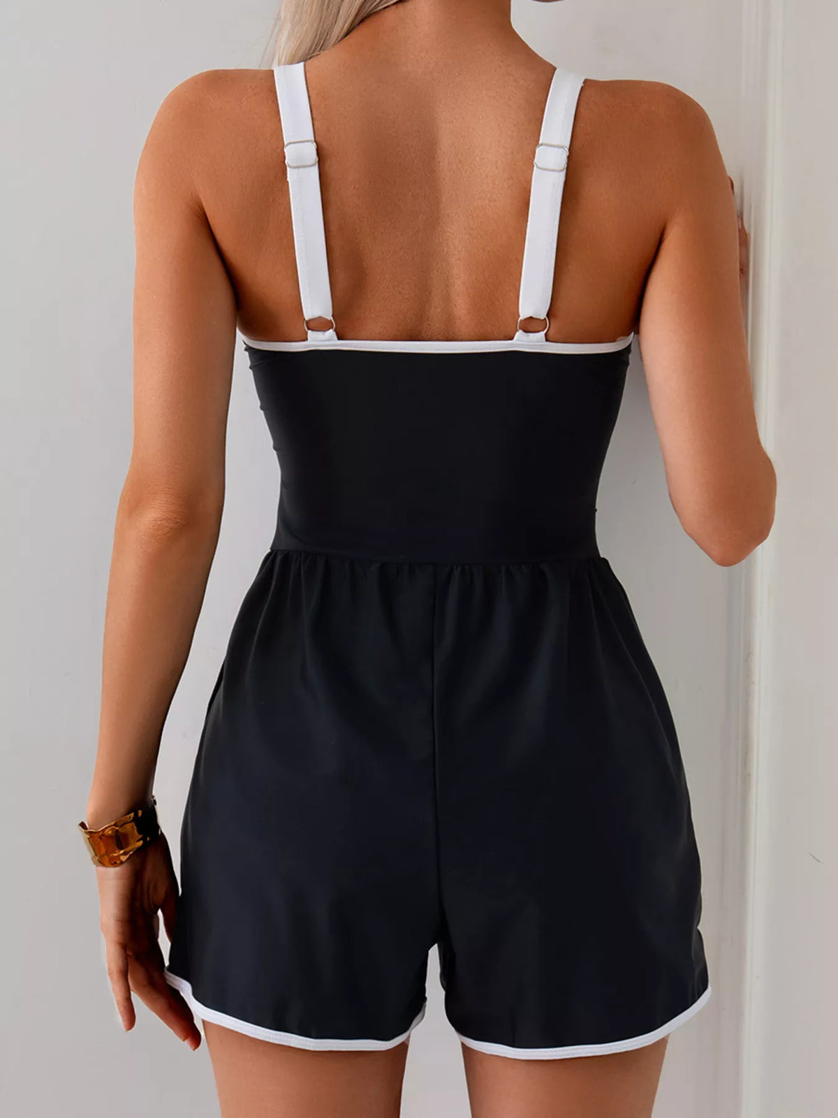 Contrast Trim Scoop Neck One-Piece Swimsuit