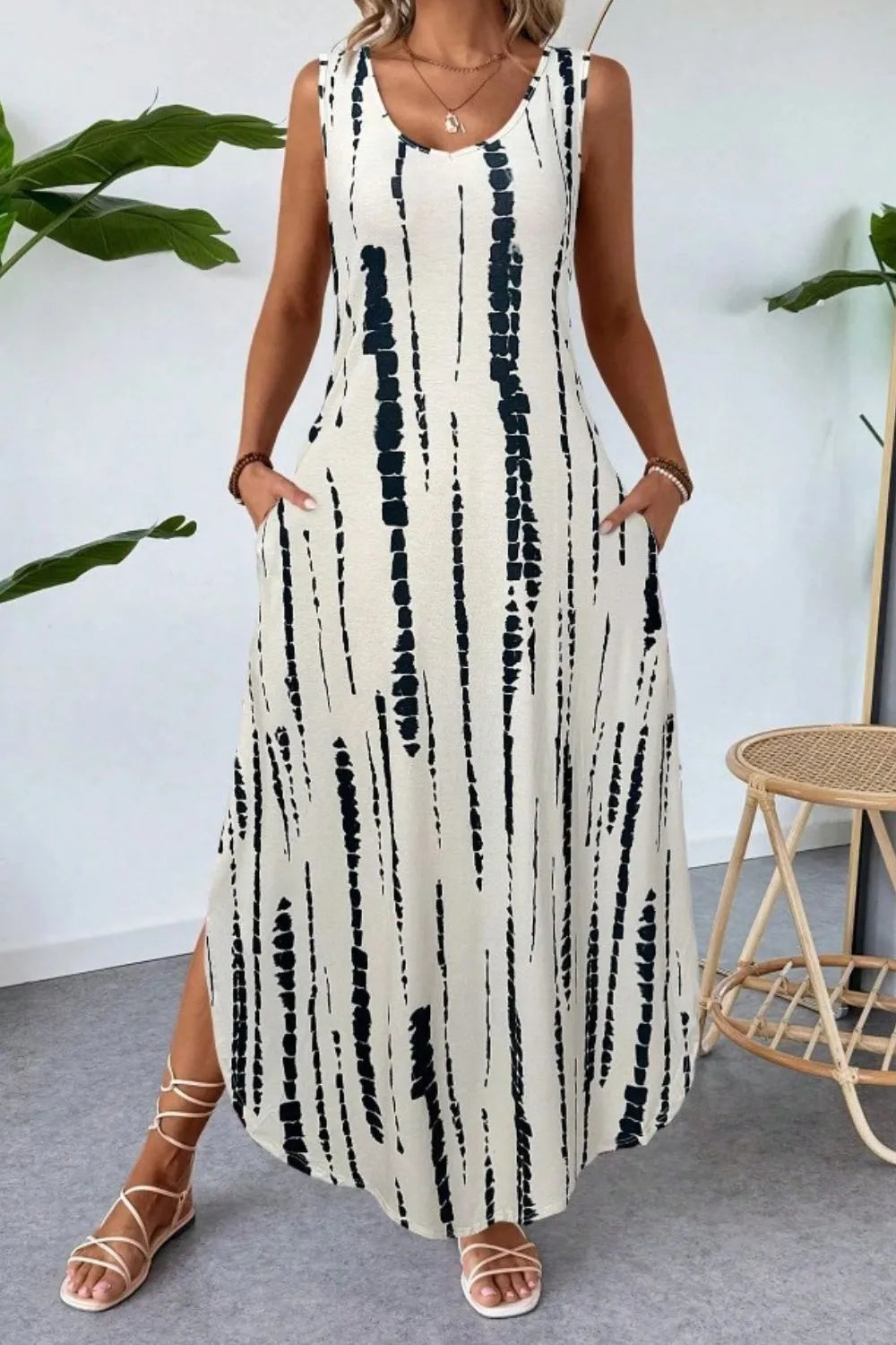 Scoop Neck Sleeveless Dress with Pockets