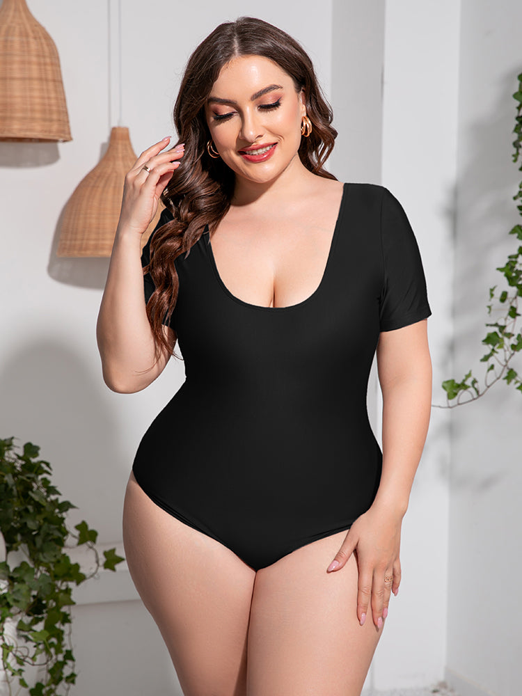 Plus Size Scoop Neck Short Sleeve One-Piece Swimsuit - Ladyez