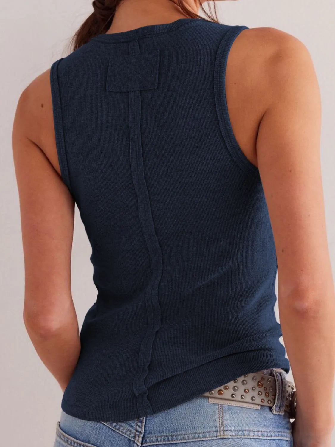 Solid V-Neck Tank - Ladyez