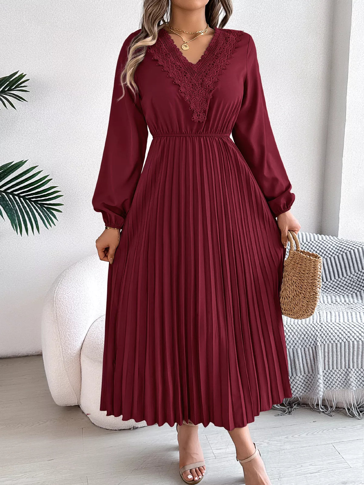 Lace Detail V-Neck Pleated Dress