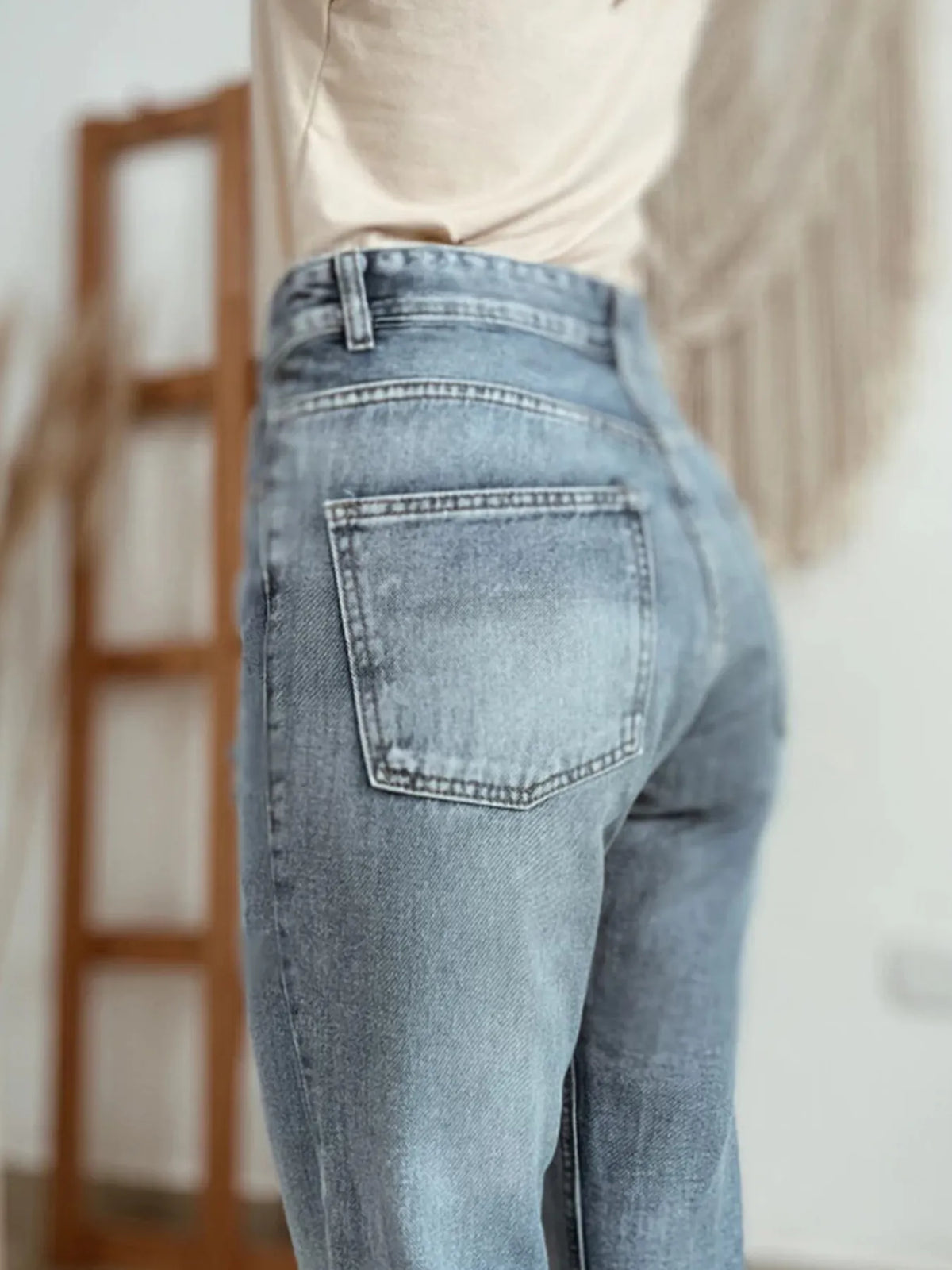 Distressed Ankle-length Straight Jeans - Ladyez