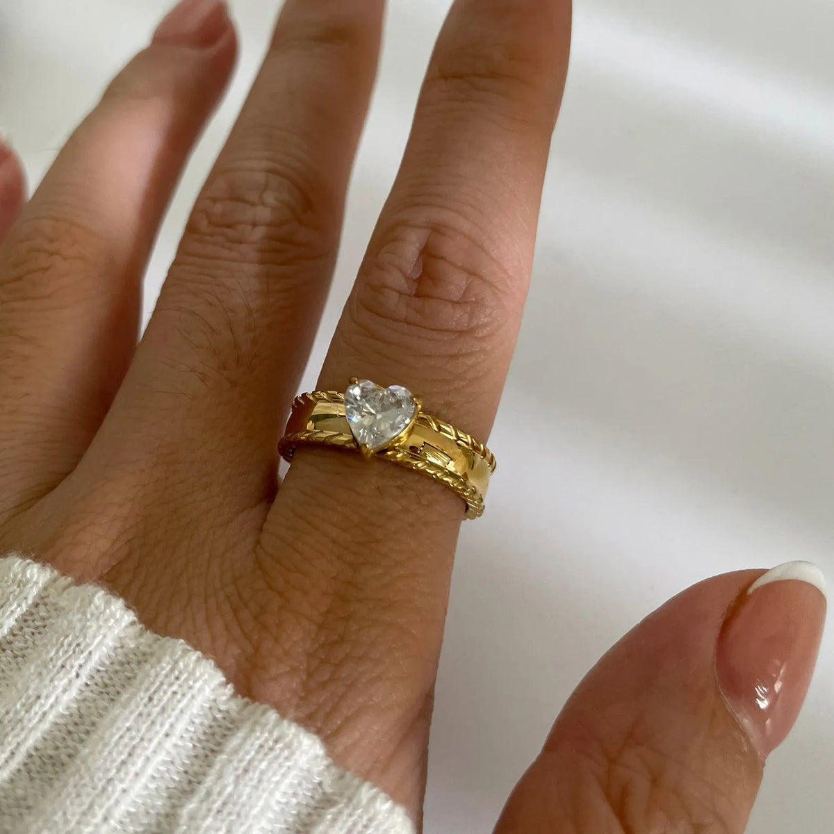 18K Gold-Plated Heart Zircon Ring - Ladyez