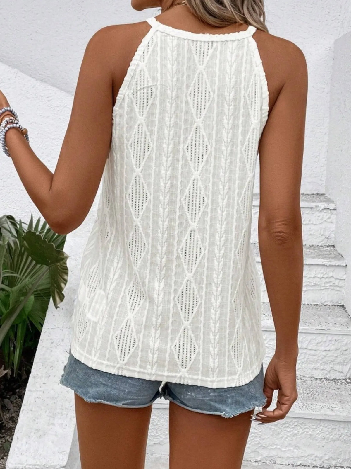 Textured Round Neck Tank - Ladyez