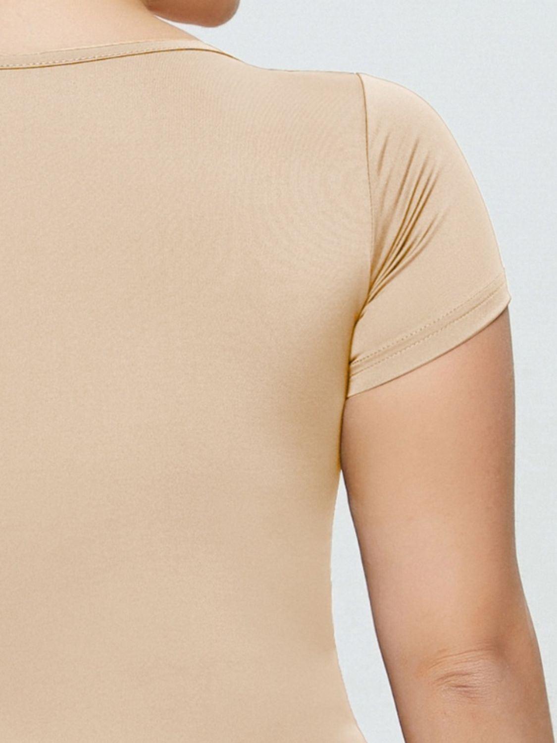 Full Size Square Neck Short Sleeve Bodysuit - Ladyez