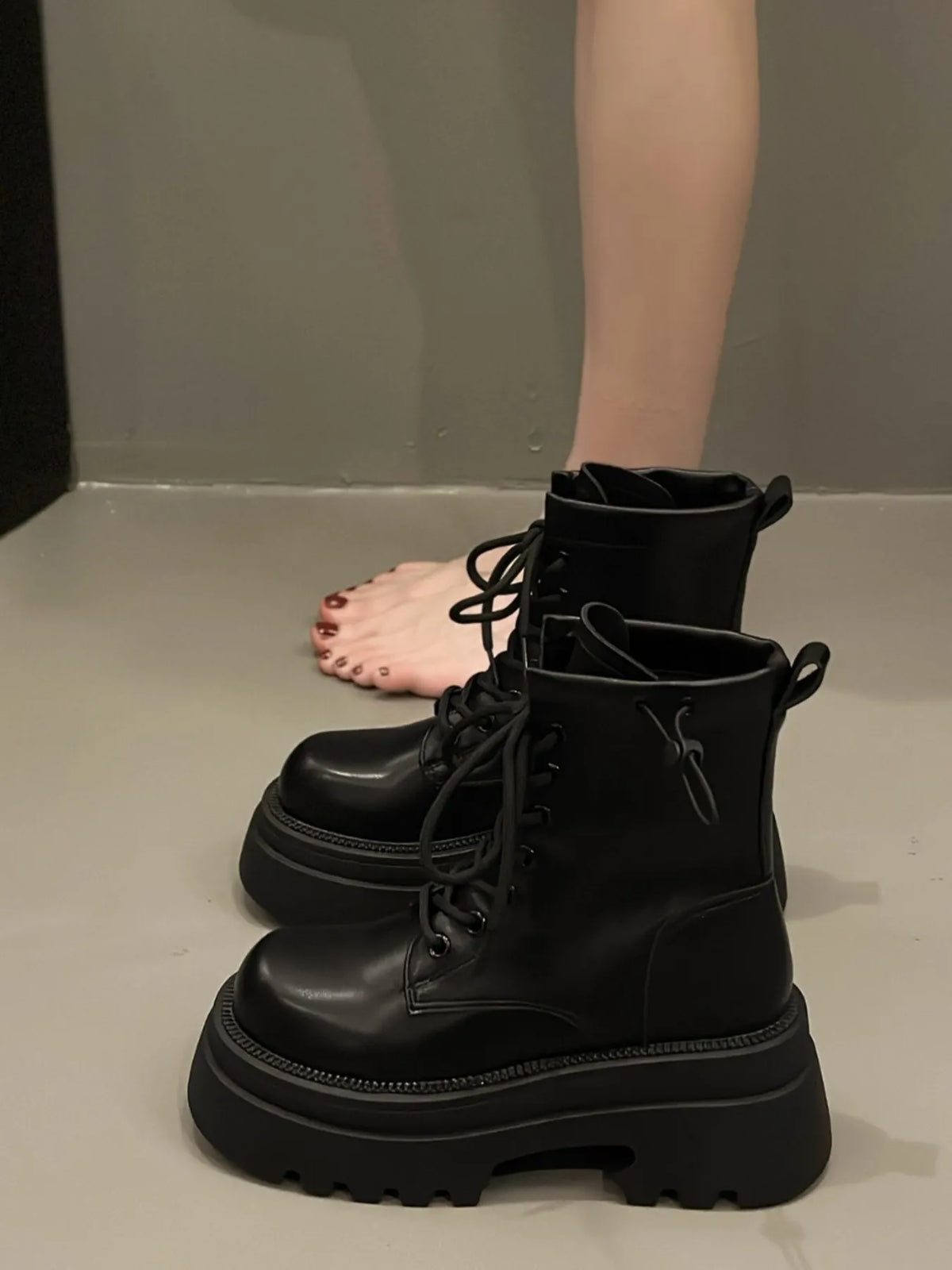 Lace Up Platform Boots - Ladyez