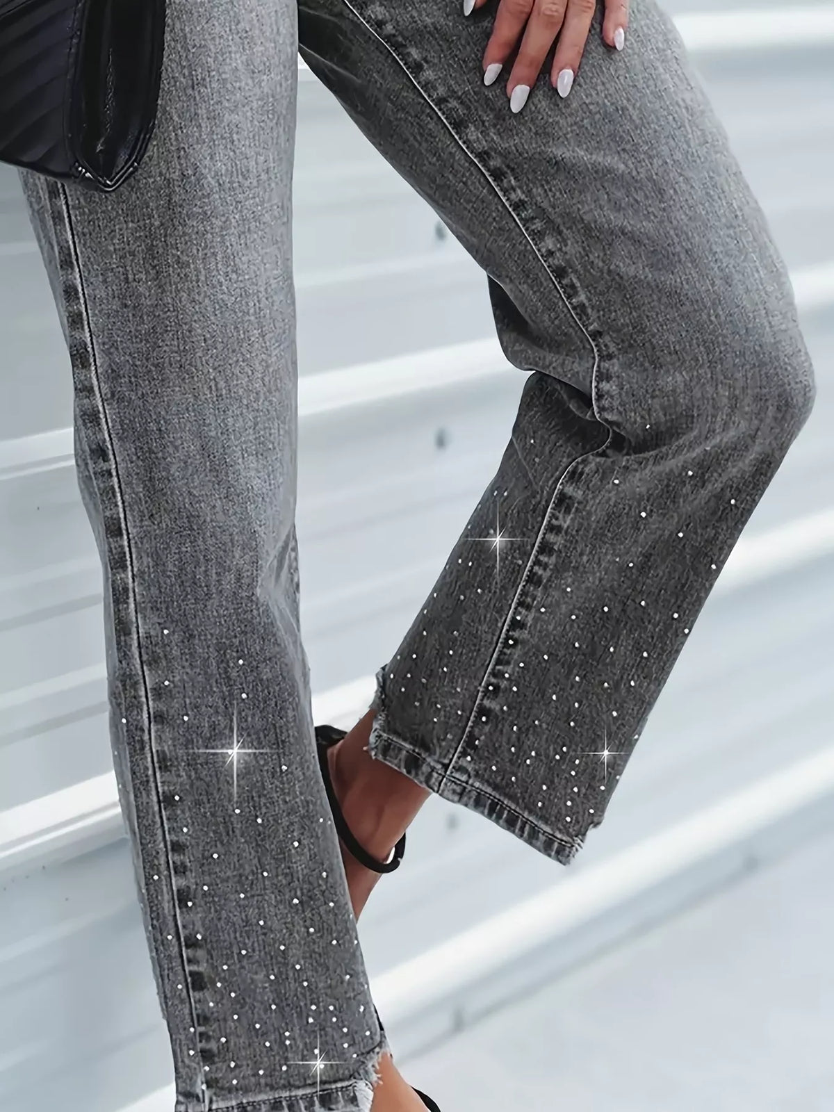 Rhinestone Embellished Cropped Jeans